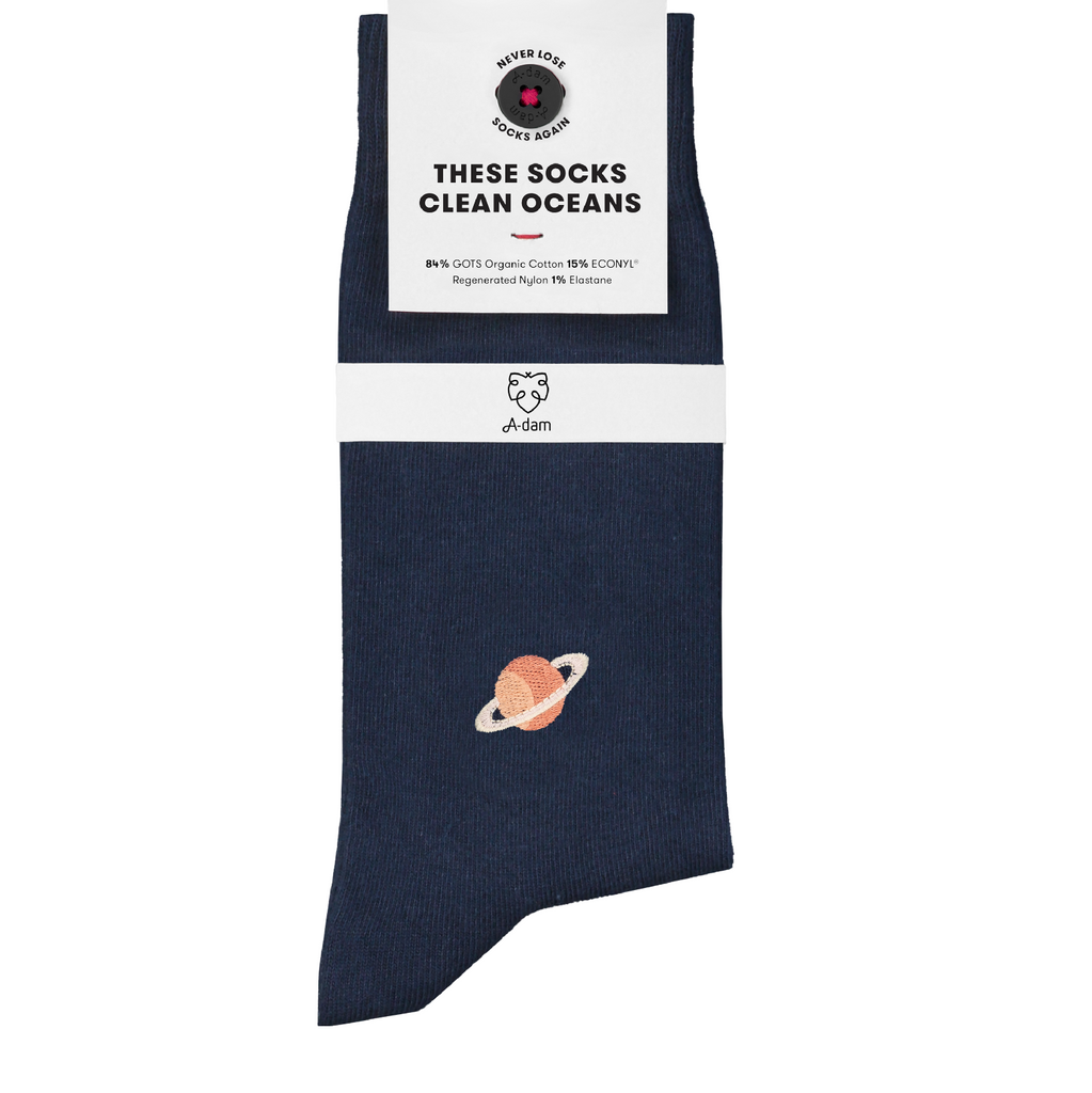 Nachhaltige socken aus Biobaumwolle und Econly, dunkelblau mit Saturn, verpackt